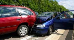 Two hurt in multi-vehicle crash near Fallbrook intersection Image